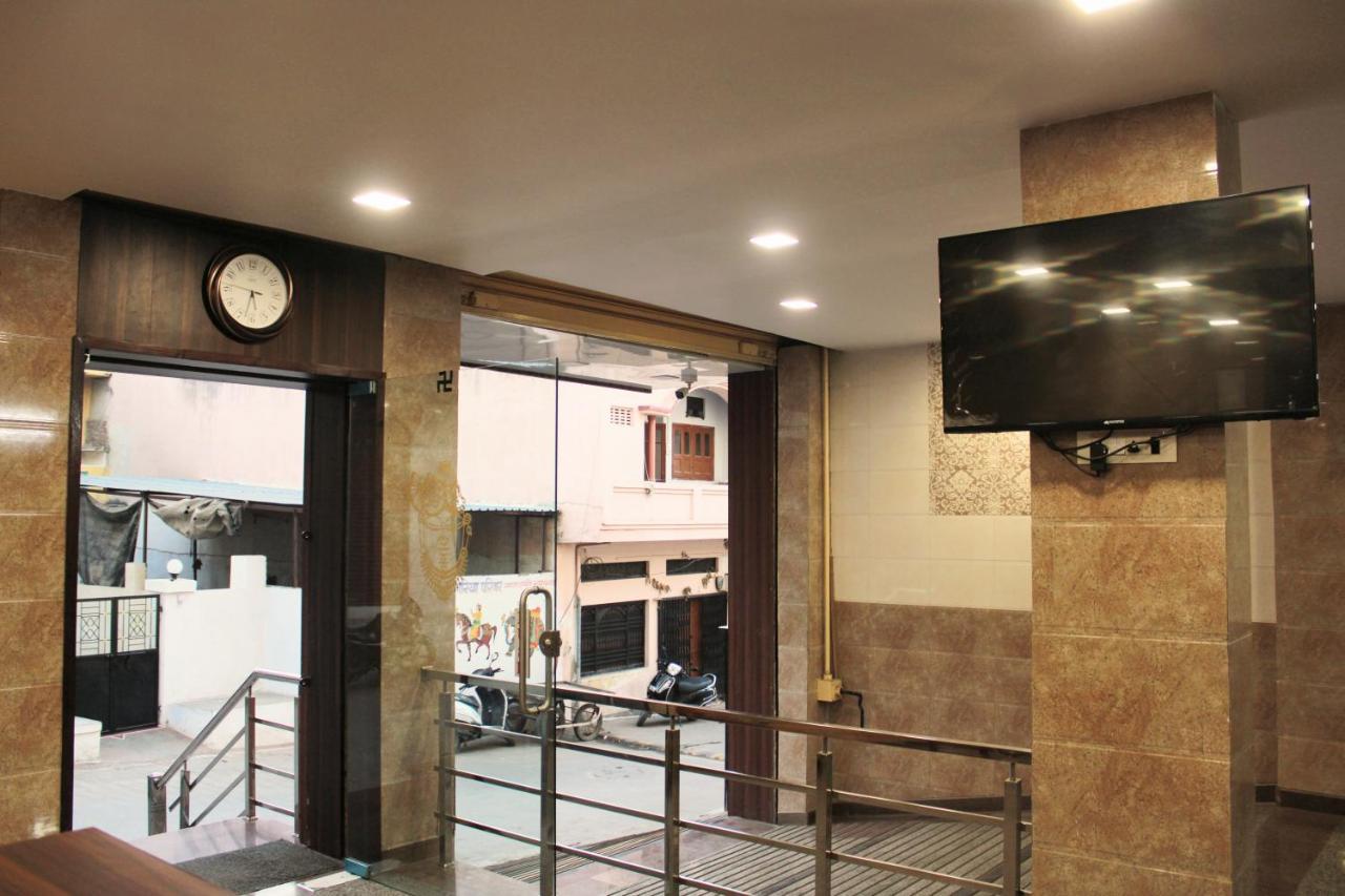 Maruti Group Of Hotels - Shri Naman Натгдвара Екстер'єр фото