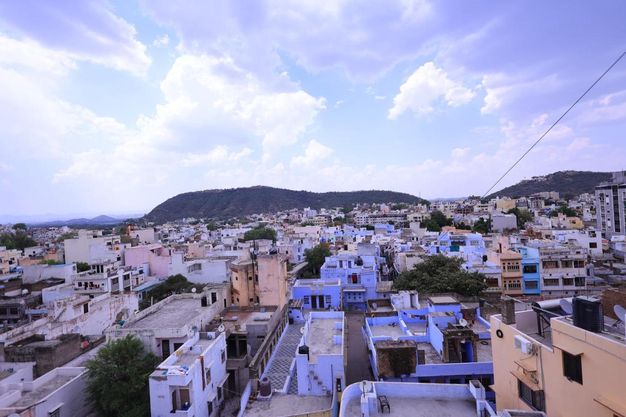 Maruti Group Of Hotels - Shri Naman Натгдвара Екстер'єр фото